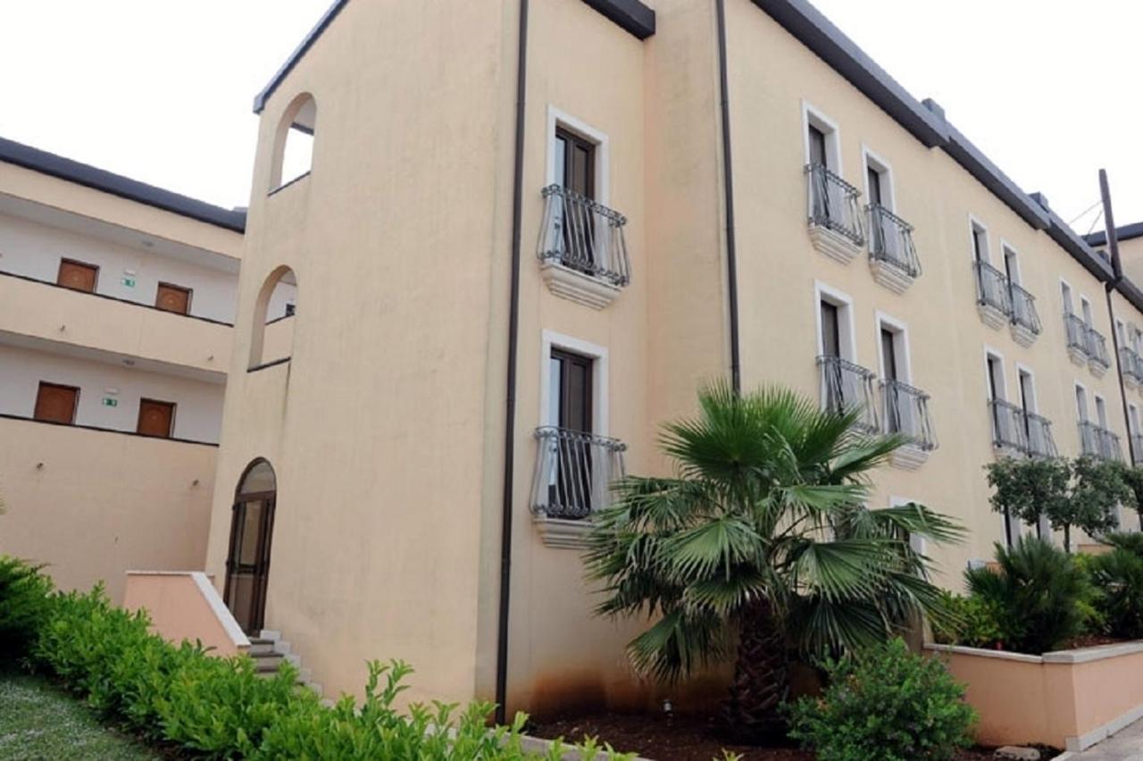 Hotel Villa Rosa Martina Franca Exteriör bild