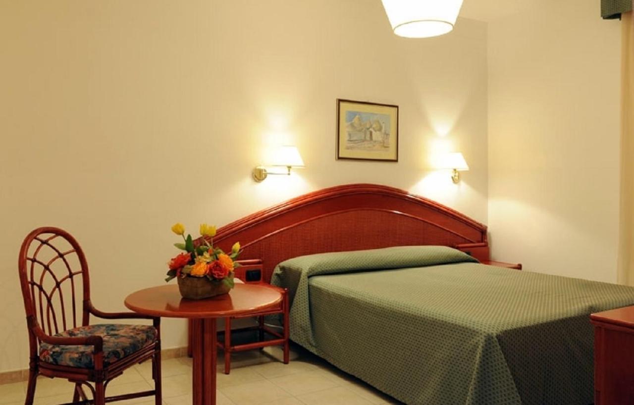 Hotel Villa Rosa Martina Franca Exteriör bild